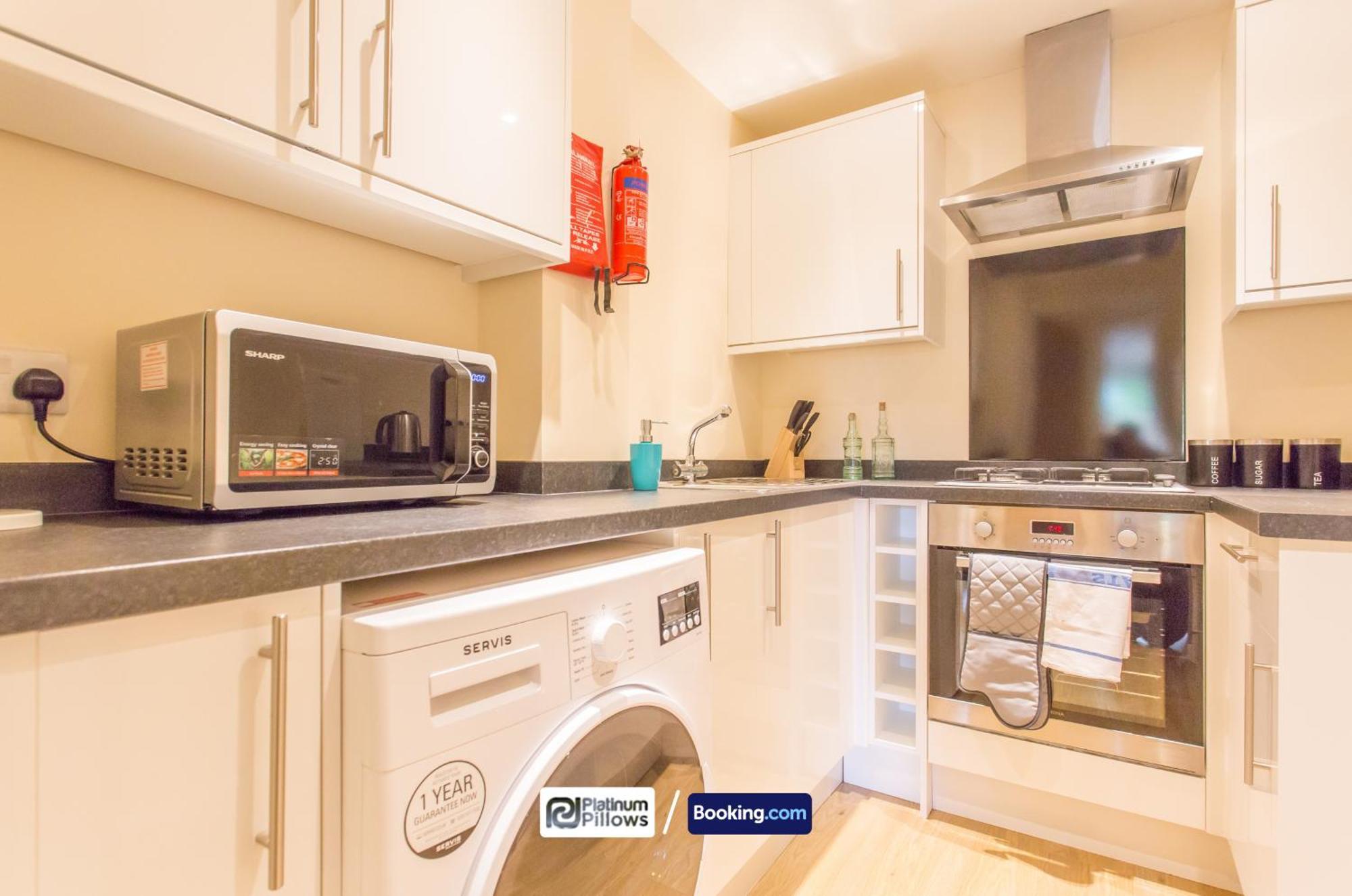 Modern Oxford 2 Bedroom Apartments, Near Headington Hospital, Families & Contractor Accommodation With Parking Exterior foto