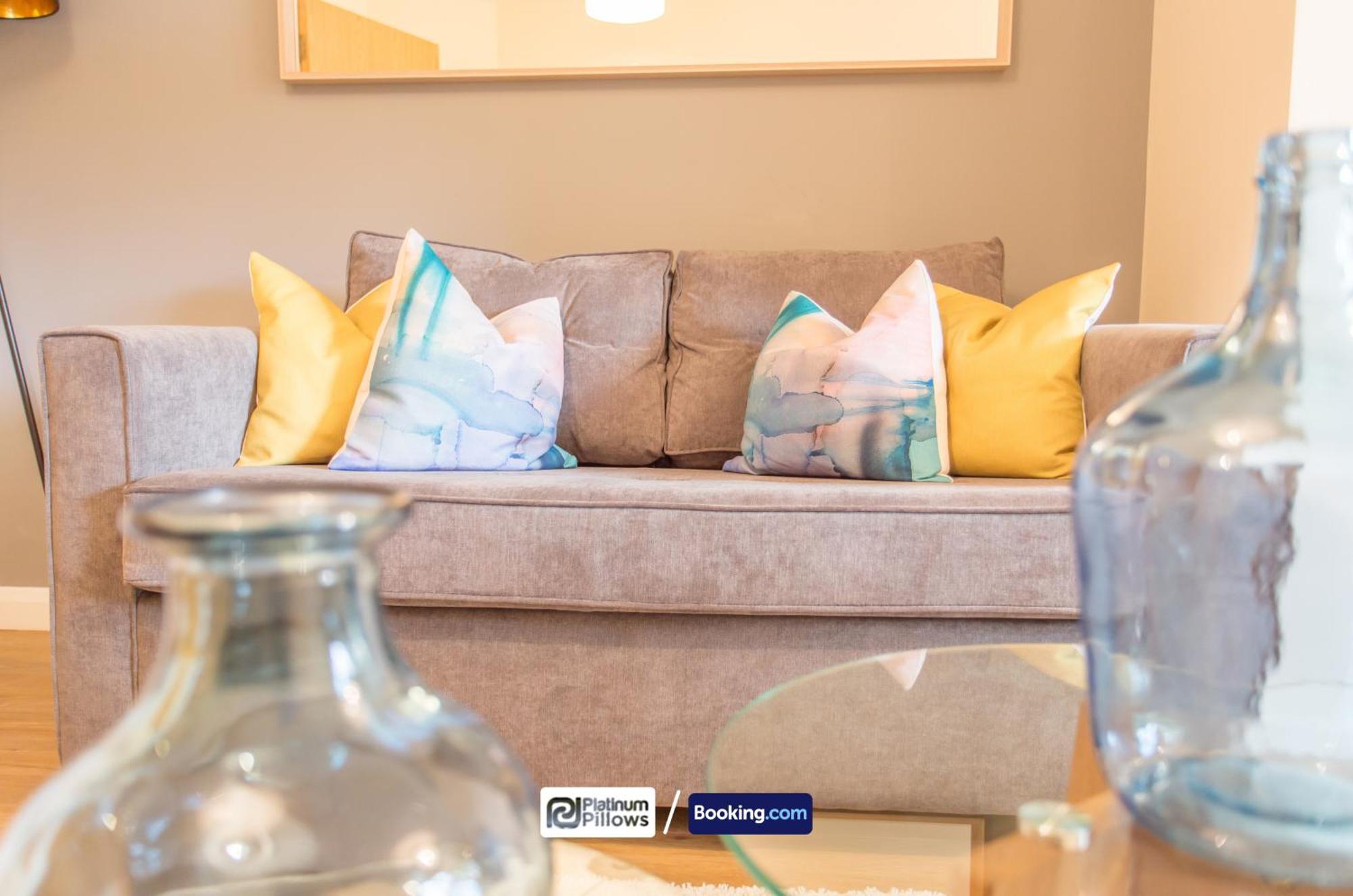 Modern Oxford 2 Bedroom Apartments, Near Headington Hospital, Families & Contractor Accommodation With Parking Exterior foto