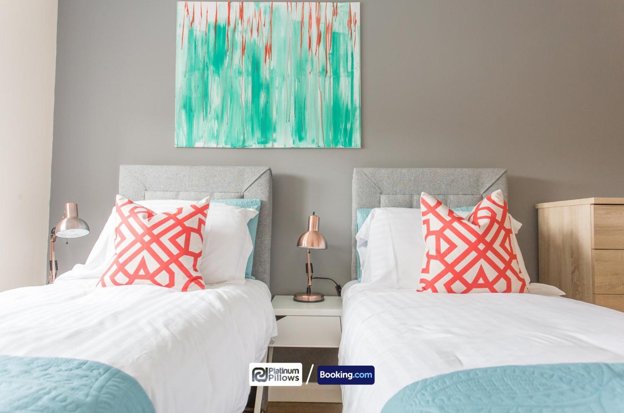Modern Oxford 2 Bedroom Apartments, Near Headington Hospital, Families & Contractor Accommodation With Parking Exterior foto