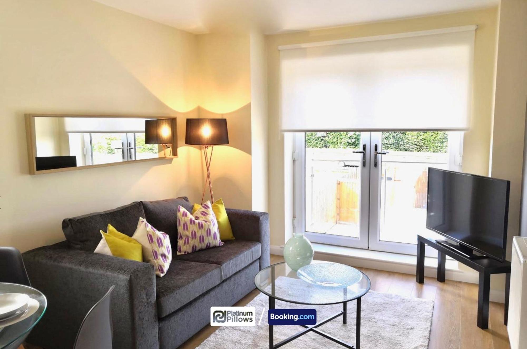 Modern Oxford 2 Bedroom Apartments, Near Headington Hospital, Families & Contractor Accommodation With Parking Exterior foto