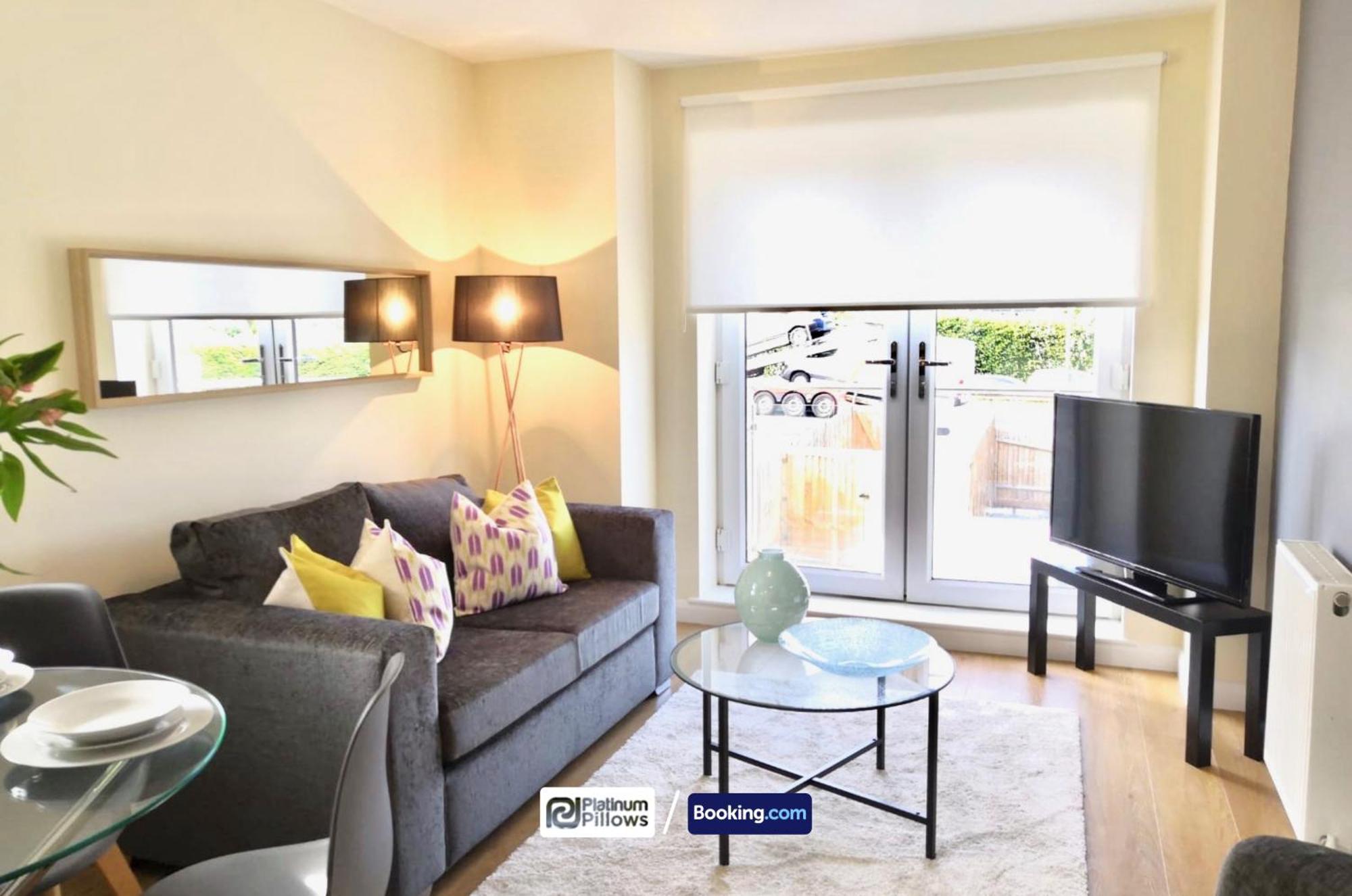 Modern Oxford 2 Bedroom Apartments, Near Headington Hospital, Families & Contractor Accommodation With Parking Exterior foto