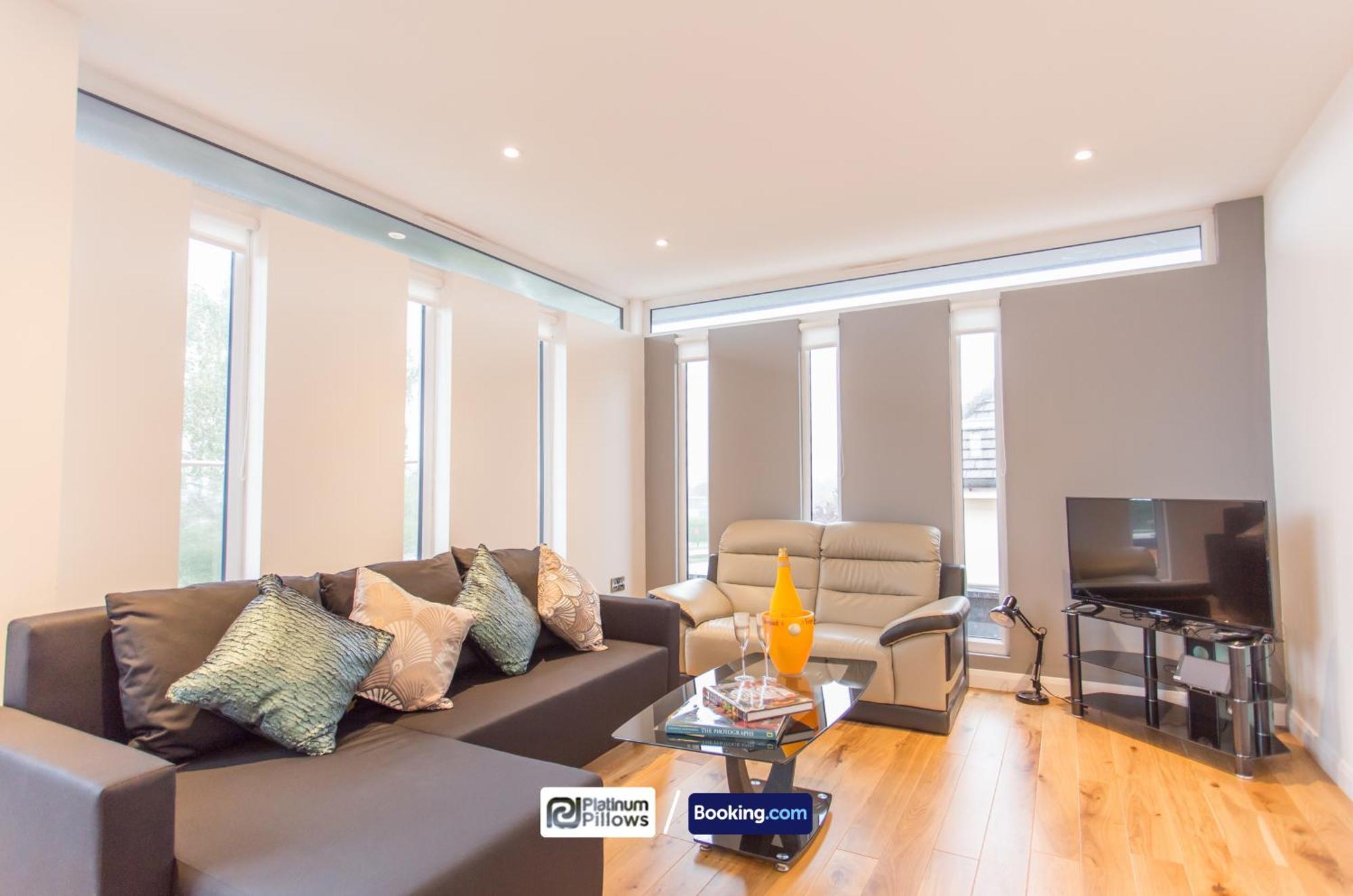 Modern Oxford 2 Bedroom Apartments, Near Headington Hospital, Families & Contractor Accommodation With Parking Exterior foto